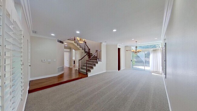 Foto del edificio - 28542 Cedar Ridge Rd