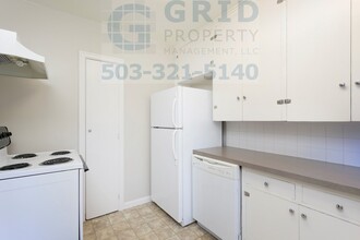 Building Photo - 3035 SE 118th Ave