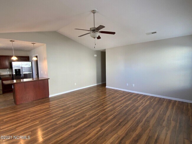 Building Photo - 207 Belvedere Dr