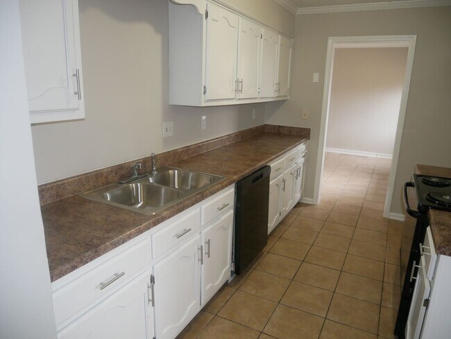 Foto del edificio - 7609 Clarkfield Pl