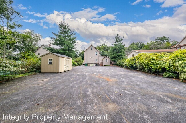 Foto del edificio - 4 br, 3 bath House - 1250 North Ave