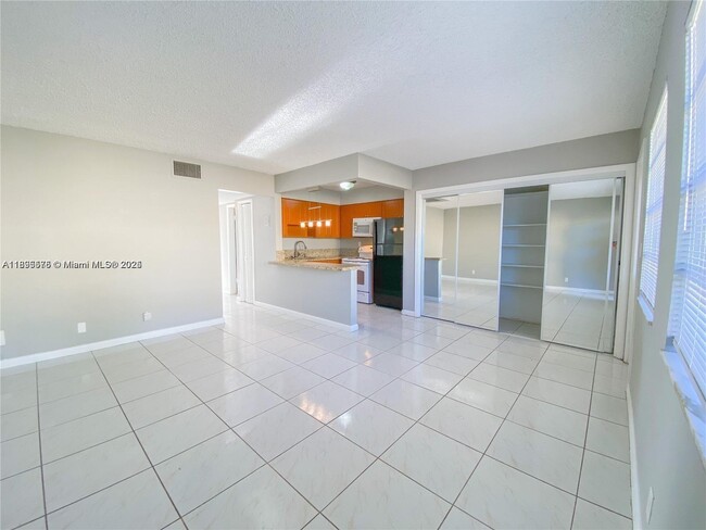 Foto del edificio - 4050 NE 12th Terrace
