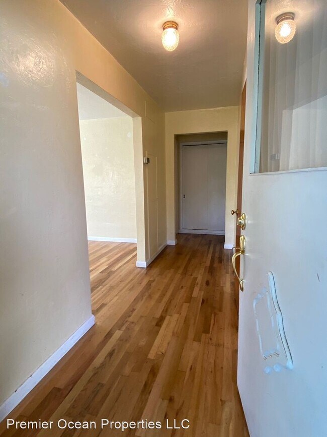 Building Photo - 2 br, 2 bath House - 325 S. Hazel St.