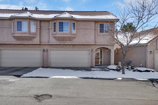 Building Photo - 5130 Peak Villa Heights