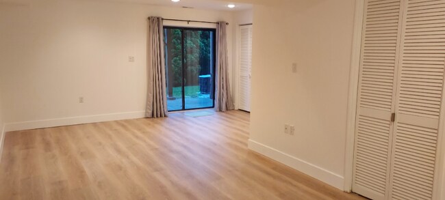 Foto del edificio - 908 Scenic Ln