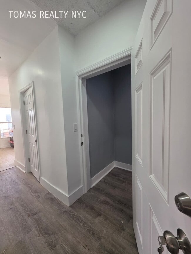 Building Photo - 243 Woodworth Ave