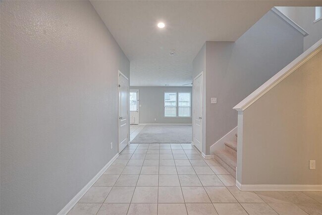 Foto del edificio - 5011 Pine Ridge Knoll Ct