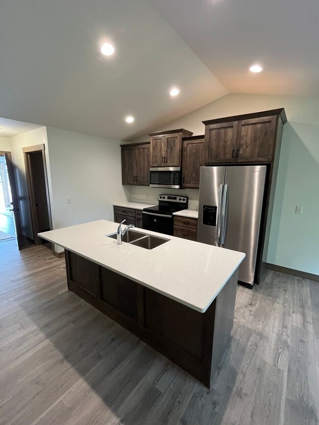 Building Photo - 1124 Juniper Pl
