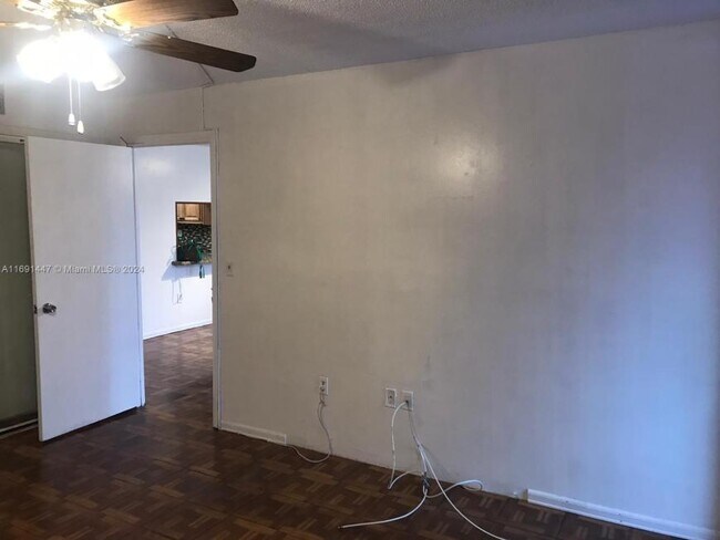 Building Photo - 1 bedroom in North Miami FL 33162