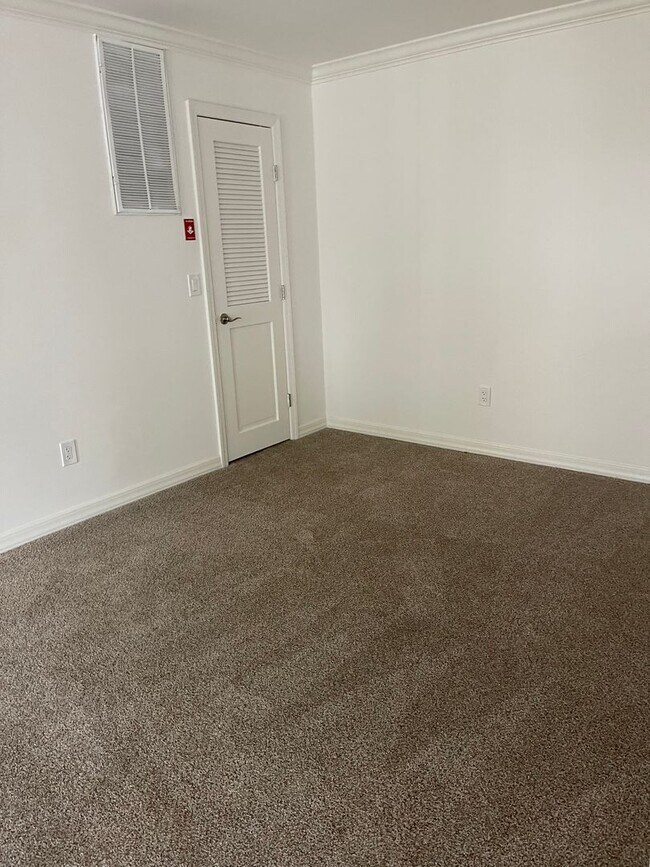 Greenview Village I 55+ Apartments in Islip, NY