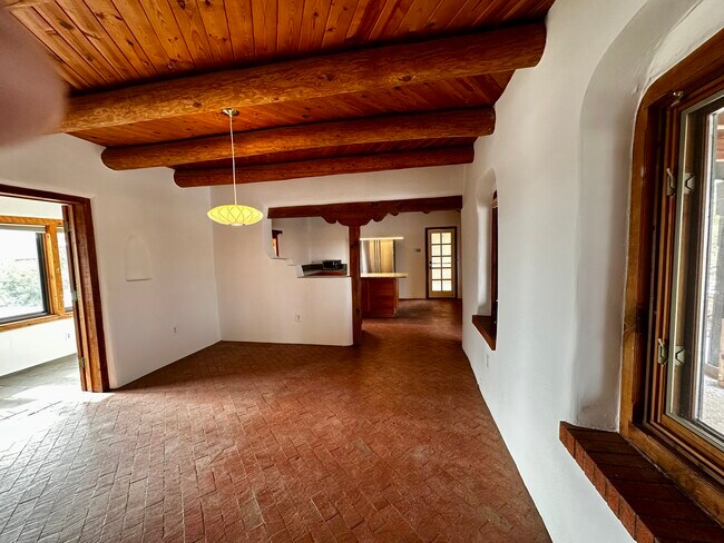 Foto del edificio - 5 Laughing Raven Rd