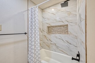 Building Photo - 2438 Hodges Bend Cir