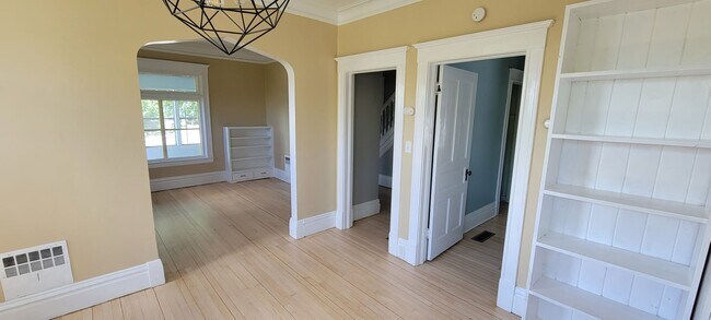 Foto del edificio - AVAILABLE NOW- Spacious 4 Bed / 2 Bath Home