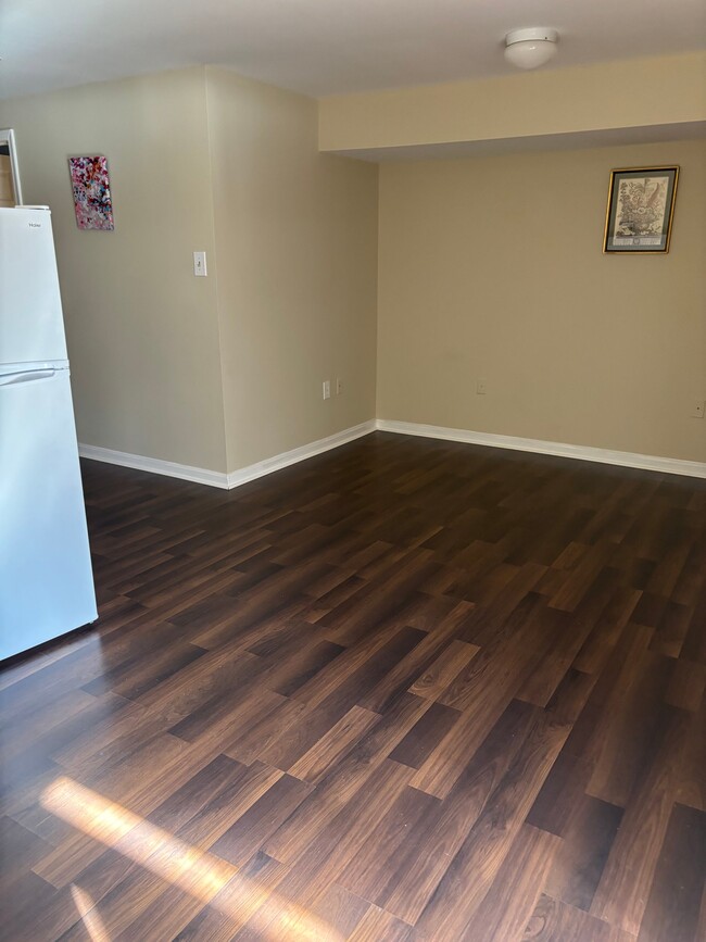 Foto del edificio - 2027 Quiet Creek Ct