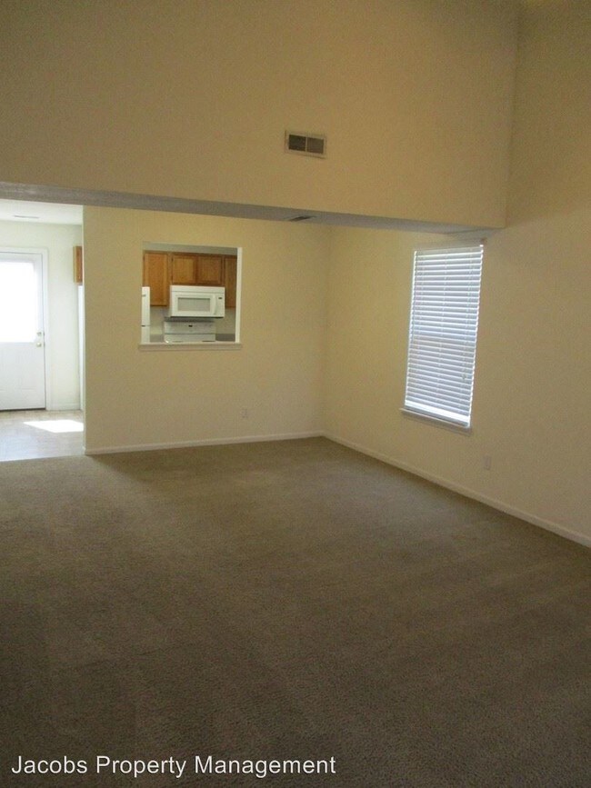 Building Photo - 3501-3503-3503 La Mesa Dr