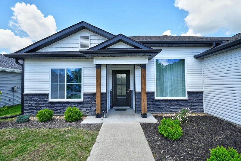 Foto principal - 4049 Perennial Ct