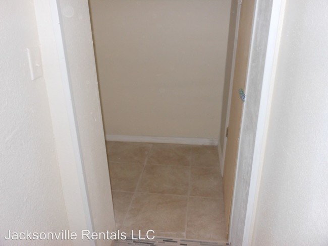 Building Photo - 1 br, 1 bath House - 2825 Moncrief Rd