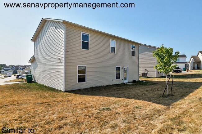 Foto del edificio - 229 Maple Ave