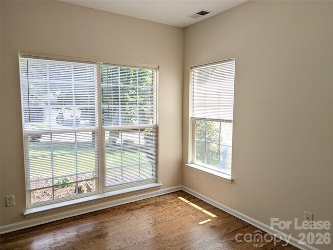 Building Photo - 106 Autry Ave