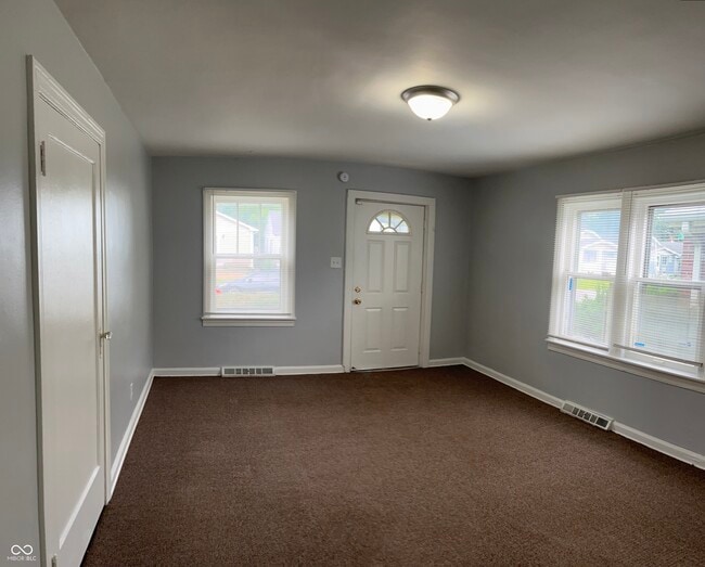Building Photo - 1306 N Chester Ave