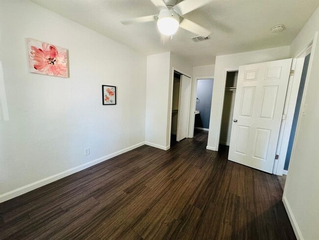 Building Photo - 1624 Aquarena Springs Dr