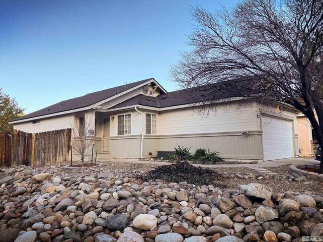 Building Photo - 4918 Bayridge Ln