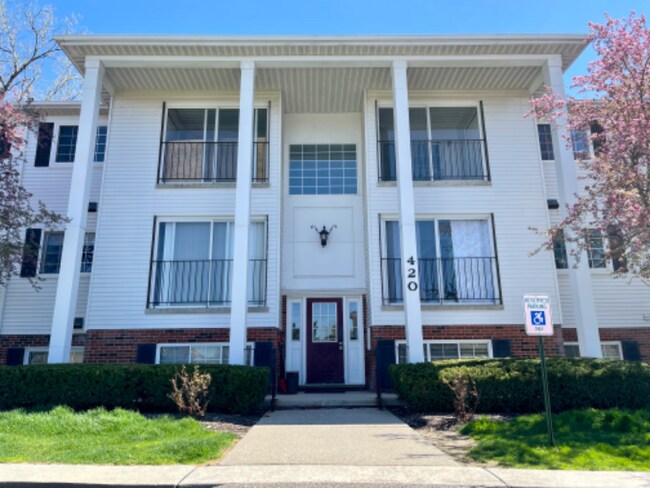Building Photo - 420 Baldwin Ave