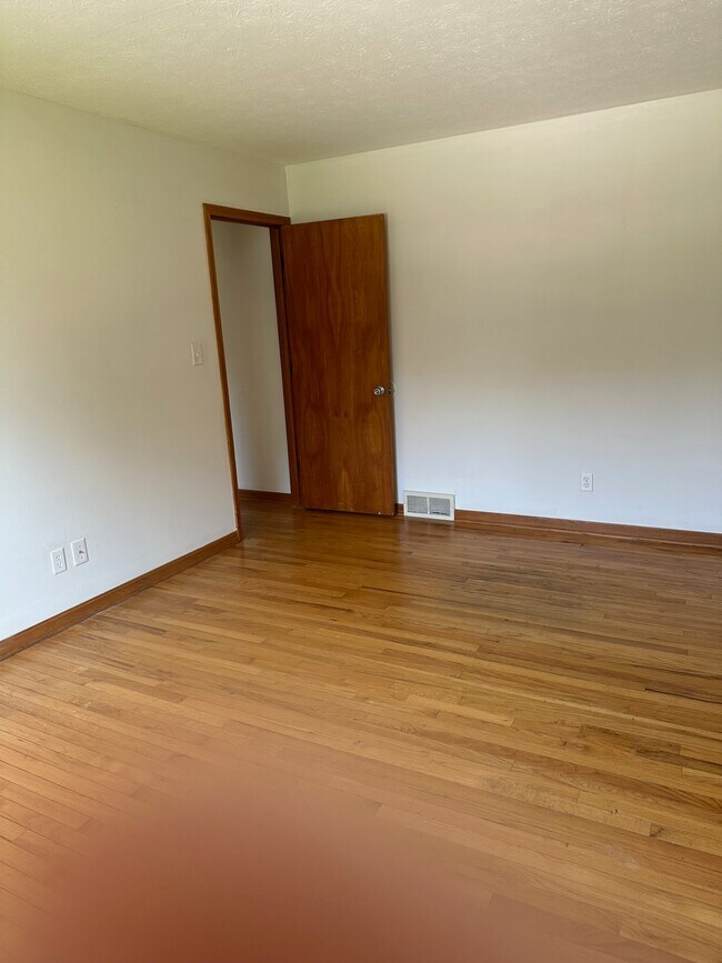 bedroom - 4093 Karry Dr