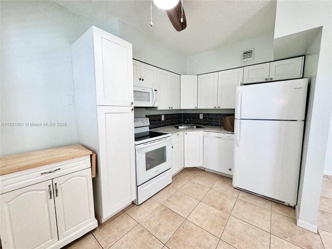 Foto del edificio - 1470 N Dixie Hwy