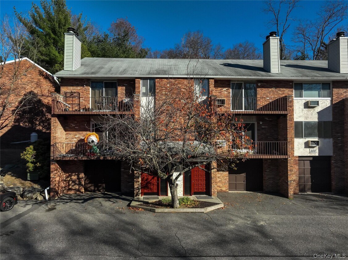 Foto principal - 303 Old Mill Rd