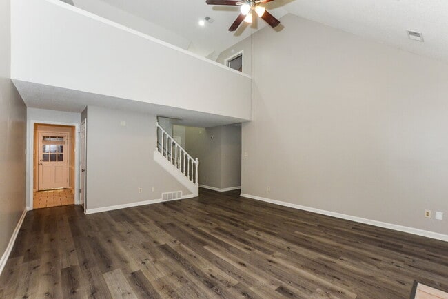 Building Photo - 9254 Chalkwell Ave