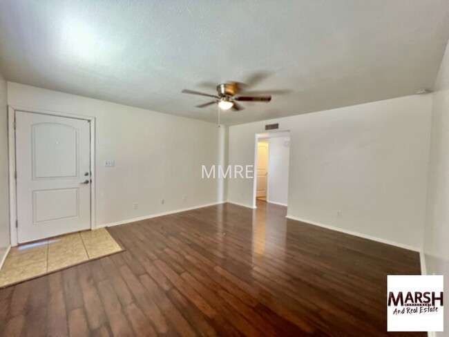 Building Photo - Updated 3 bedroom patio home in Mesa with ...