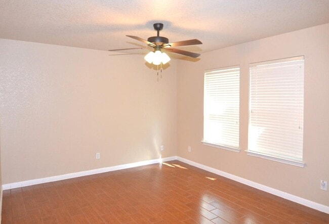 Building Photo - 11116 Vollmer Ln
