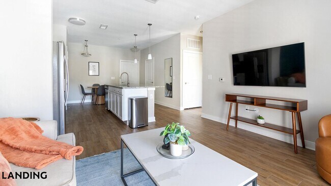 Foto del edificio - 215 Hunters Lk Wy