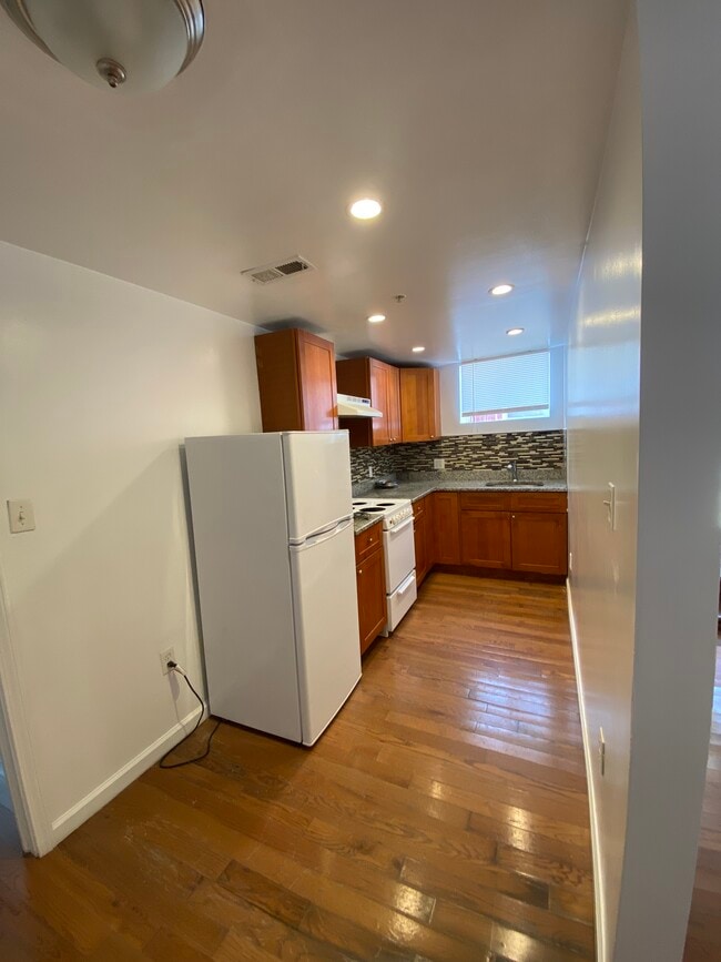 Kitchen - 1624 N 57th St