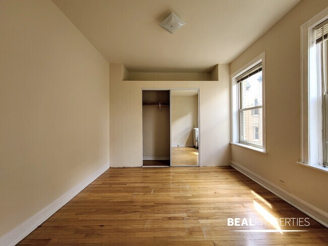 Foto del edificio - 4235 N Paulina St