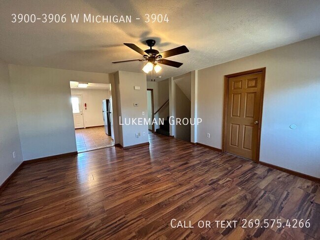 Foto del edificio - 3900-3906 W Michigan-3904