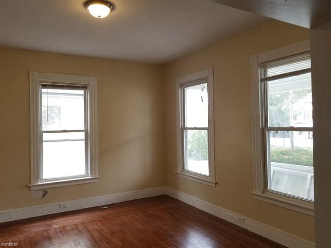 Building Photo - 2 br, 1 bath House - 51 Sherman Ave #1