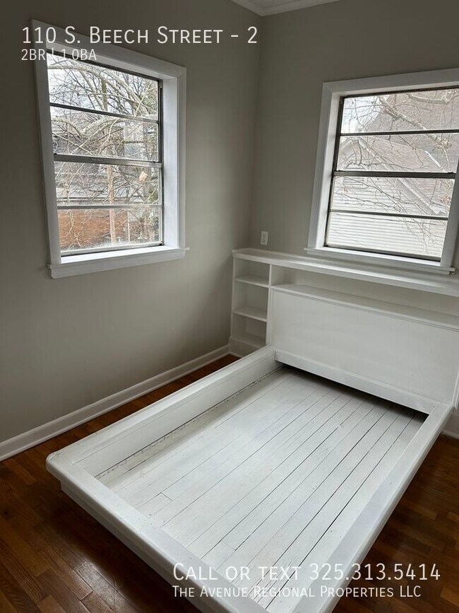 Building Photo - 2 Bedroom 1 Bath Unit