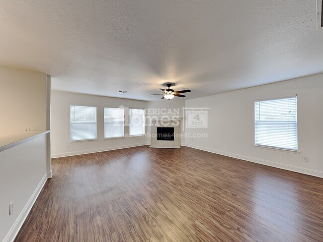 Foto del edificio - 13708 Cherokee Ranch Road