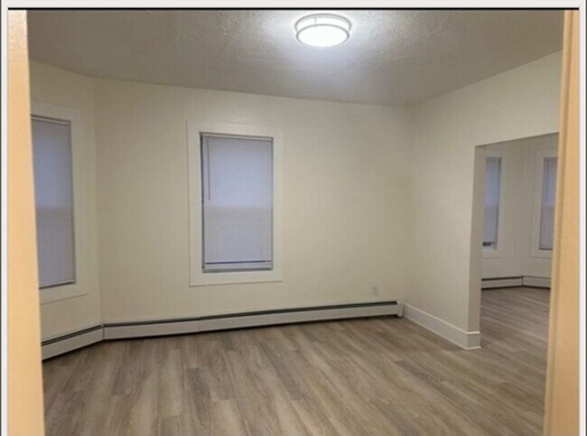 Building Photo - 11 High St