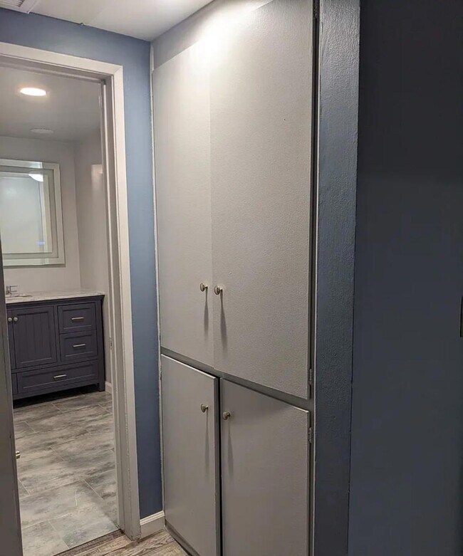 Foto del edificio - READY TO  MOVE IN!!