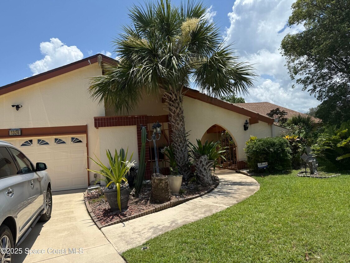 Foto principal - 1326 Cherry Hills Rd NE