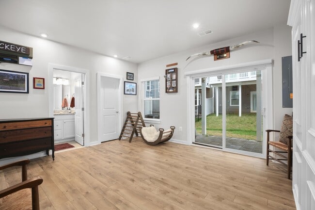 Photo - 1721 Beech Leaf St Townhome