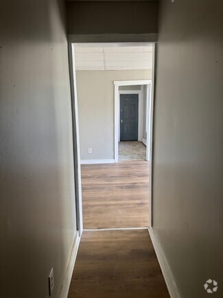 Building Photo - 20 Bellevue St