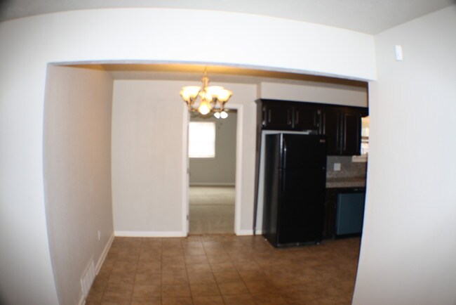 Foto del edificio - 6108 SE 3rd St