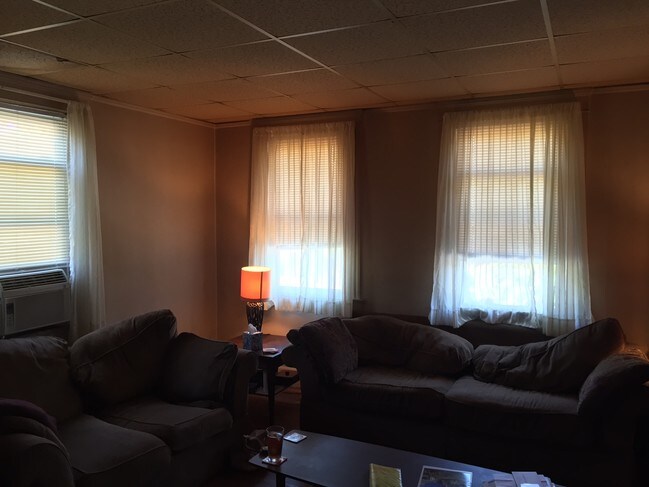 Foto del edificio - Larchmont Multifamily