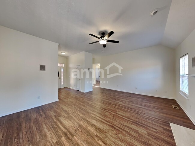 Building Photo - 105 Koleberg Trl