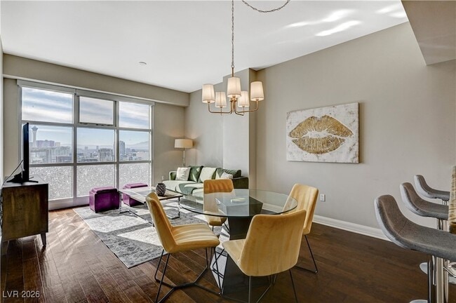 Building Photo - 150 Las Vegas Blvd N