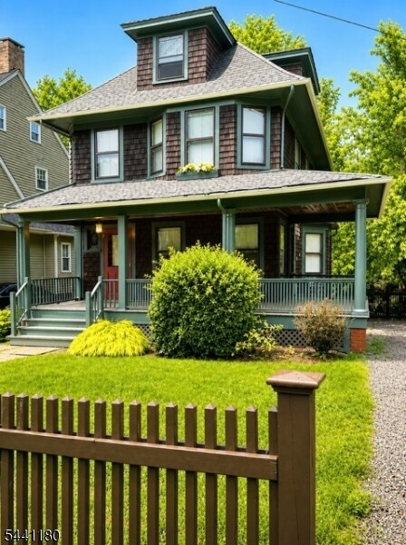 Foto del edificio - 42 Gates Ave
